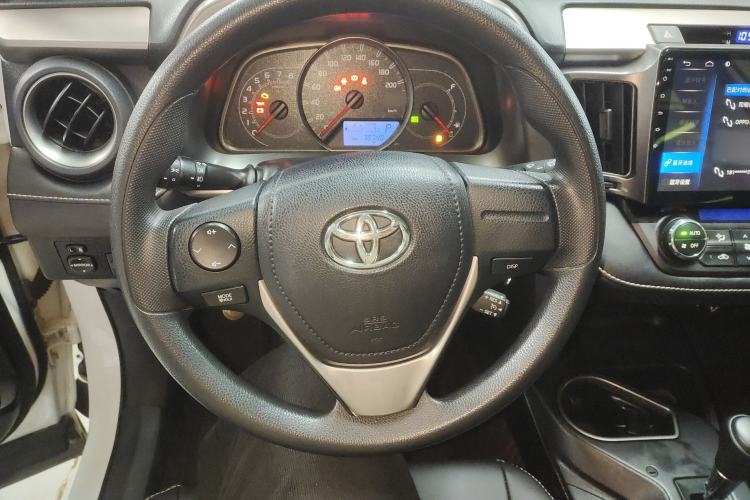 Used Toyota RAV4 2019 2.0L CVT Two-Wheel Drive Pioneer Edition China V Standard
