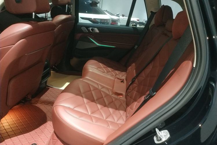 Used BMW X5 2022 Restyled xDrive 30Li Luxury Version M Sport Package
