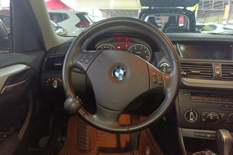 Used BMW X1 2013 sDrive18i Fashion Model
