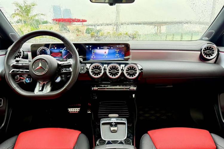 Used Mercedes-Benz A-AMG 2024 Facelift AMG A 35 L 4MATIC
