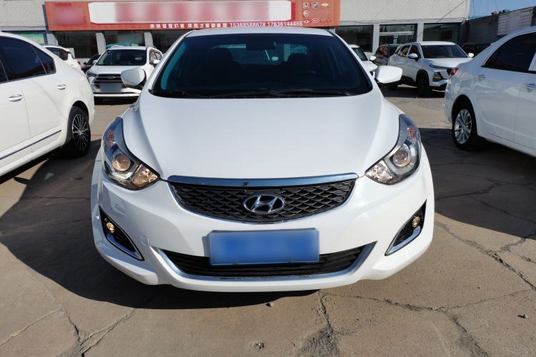 Used Hyundai Elantra 2016 1.6L Automatic Smart Version
