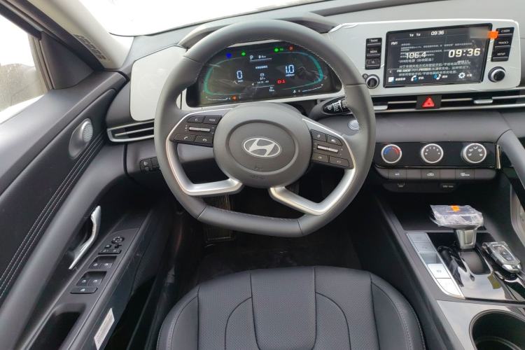 Used Hyundai Elantra 2023 1.5L CVT GLX Elite Edition
