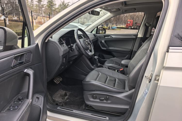 Used Volkswagen Tiguan L 2021 330TSI Automatic Two-Wheel Drive R-Line Flagship Edition
