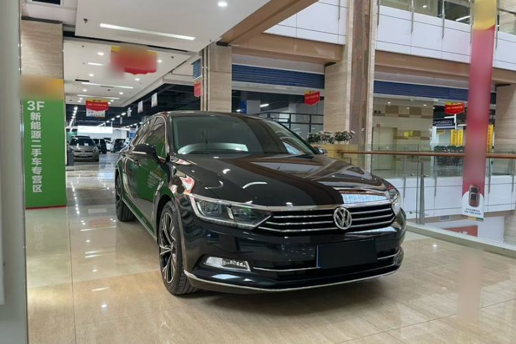 Used Volkswagen Magotan 2019 330TSI DSG Luxury Version China VI Standard
