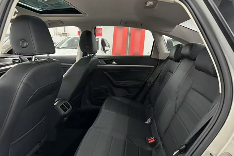 Used Volkswagen Lavida 2021 1.5L Automatic Comfort Edition
