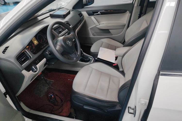 Used Volkswagen Gran Lavida 2013 1.6L Automatic Comfort Model
