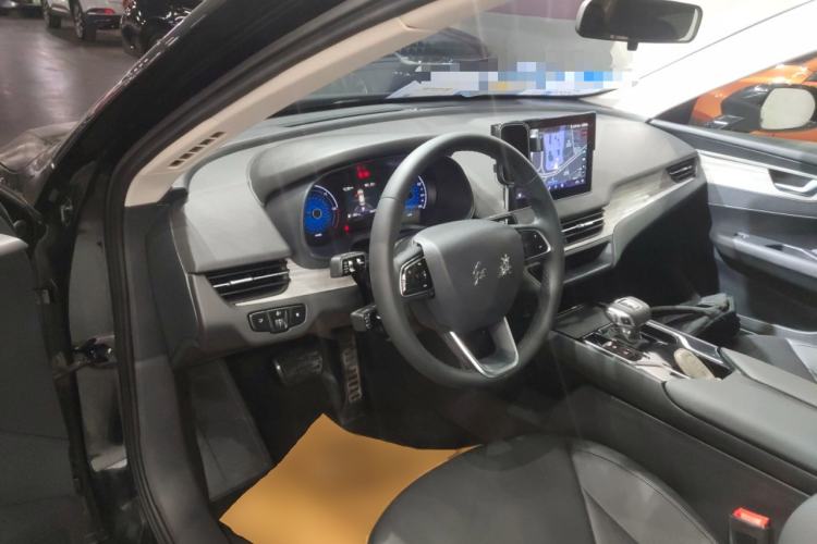 Used Hongqi E-QM5 2023 620km PLUS
