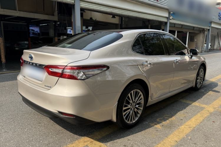 Used Toyota Camry 2019 Dual-Engine 2.5 HG Luxury Edition China VI Standard