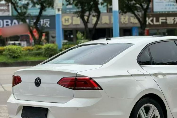 Used Volkswagen Lamando 2015 330TSI DSG Comfort Edition
