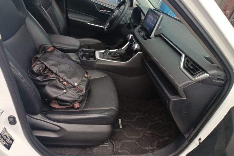 Used Toyota RAV4 2021 2.0L CVT Two-Wheel Drive Fashion Edition