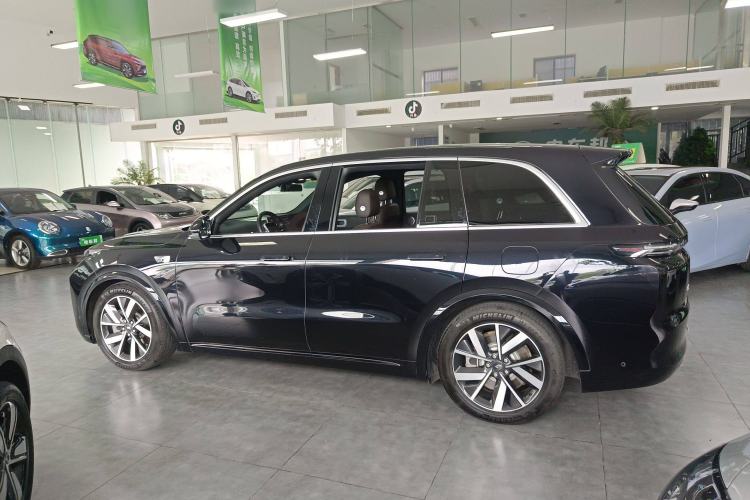 Used Li Auto L8 2023 Pro Model
