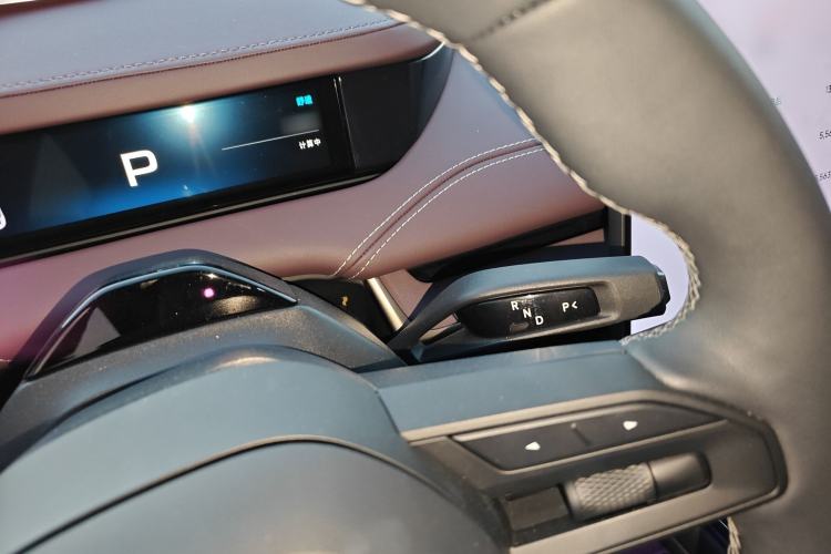 Used  SU7 2024 Rear-Drive Ultra-Long Range Advanced Pro-Level Intelligent Driving Version
