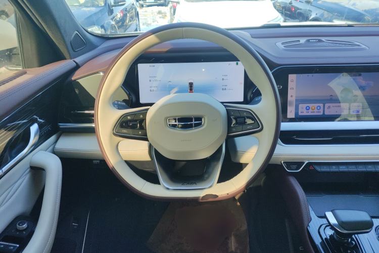 Used Geely Auto Monjaro L 2024 2.0TD High-Power Automatic Two-Wheel Drive Yunqi Version
