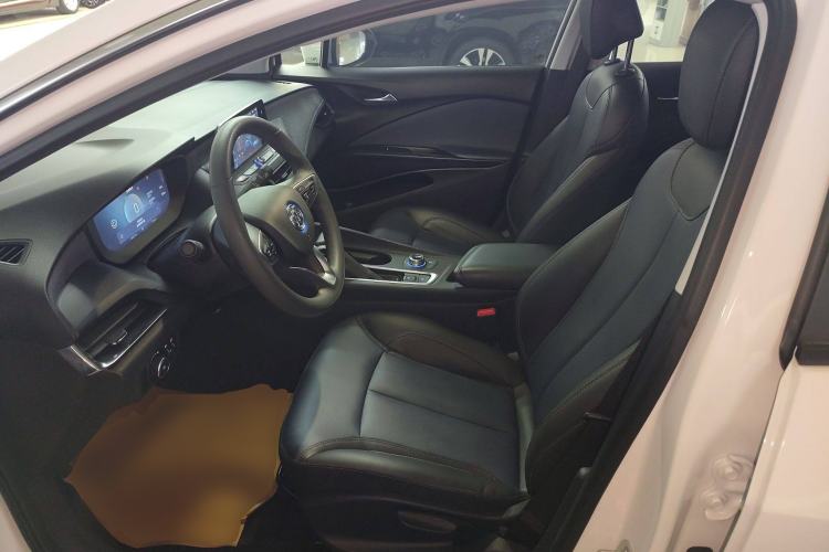 Used Buick Velite 6 2023 430km Range Commuter Version
