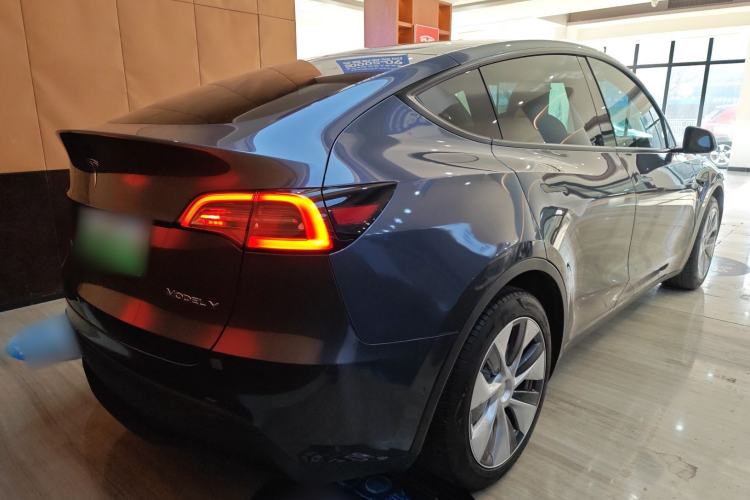 Used Tesla Model Y 2022 Rear-Wheel-Drive Version
