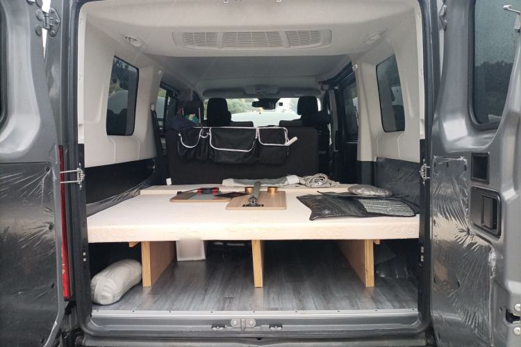 Used Iveco Eurocargo 2021 3.0T Automatic Chao Rui Short Wheelbase Low-Roof Side-Sliding Door F1C
