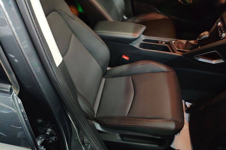 Used Chevrolet Orlando 2019 Redline 530T Automatic Enjoyment Version (5+2 Seating) China VI
