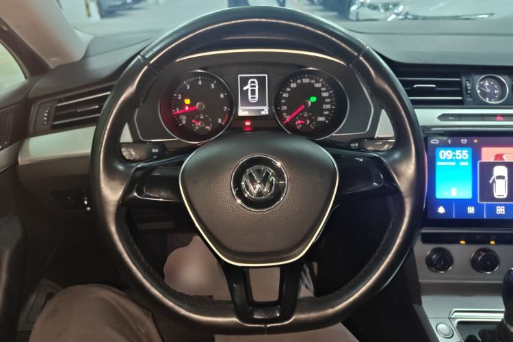 Used Volkswagen Magotan 2018 280TSI DSG Comfort Model
