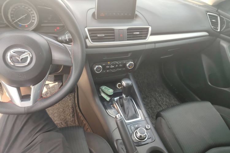 Used Mazda Mazda 3 Axela 2014 Sedan 1.5L Automatic Luxury Model
