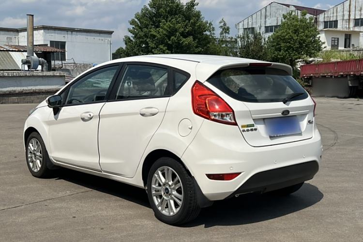 Used Ford Fiesta 2013 Hatchback 1.5L Automatic Fashion Edition
