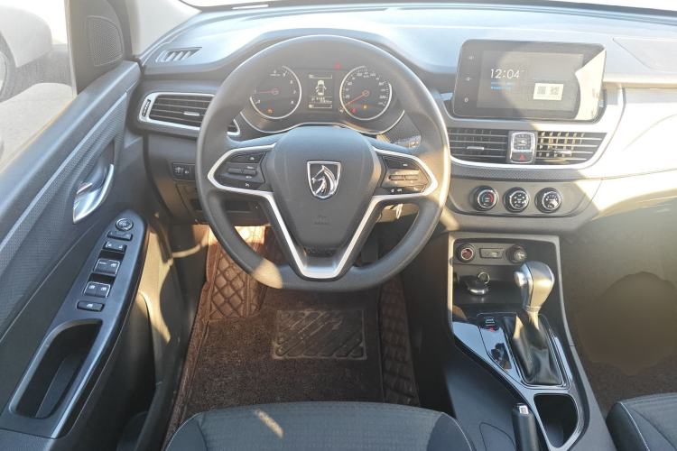 Used Baojun 730 2019 1.5T CVT Fashion Model 7 Seats China VI Emission Standard
