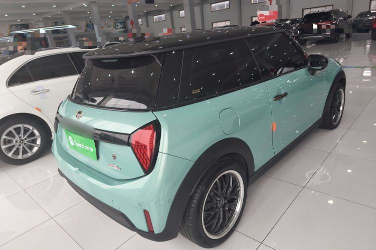 Used  MINI 2025 1.5T COOPER Classic Edition
