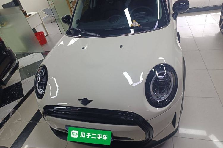 Used  MINI 2022 Updated 1.5T COOPER Classic Edition Five-Door Version
