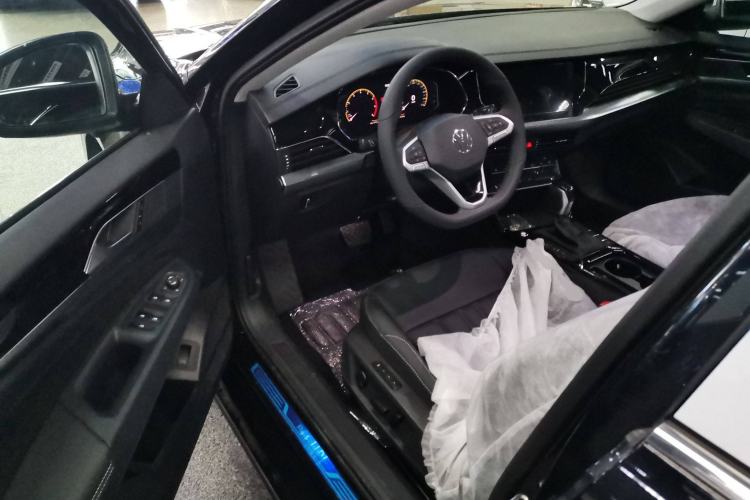 Used Volkswagen Passat 2025 Outstanding Model 330TSI Elite Edition
