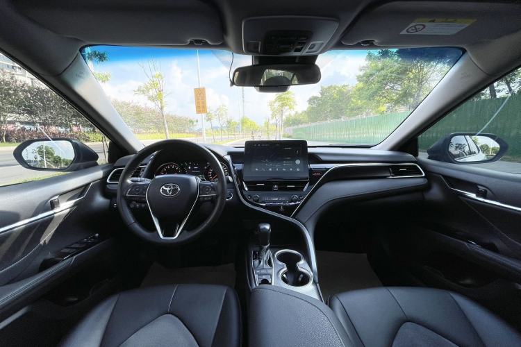 Used Toyota Camry 2021 2.0S FENGSHANG Edition
