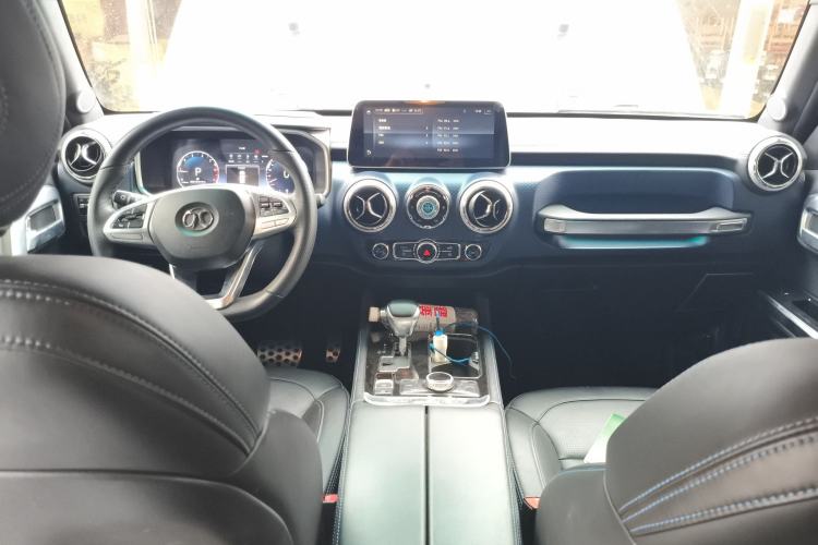 Used Beijing Auto BJ40 2018 PLUS 2.3T Automatic Four-Wheel Drive Premium Edition China V
