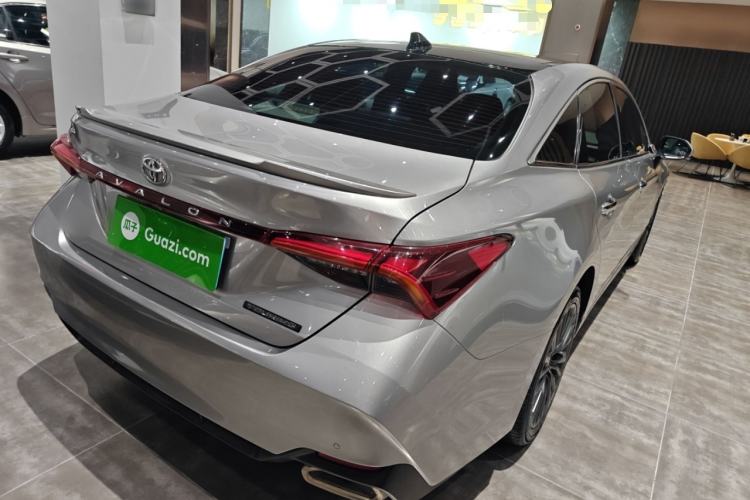 Used Toyota Avalon 2019 2.5L Touring Premium Version China VI Standard
