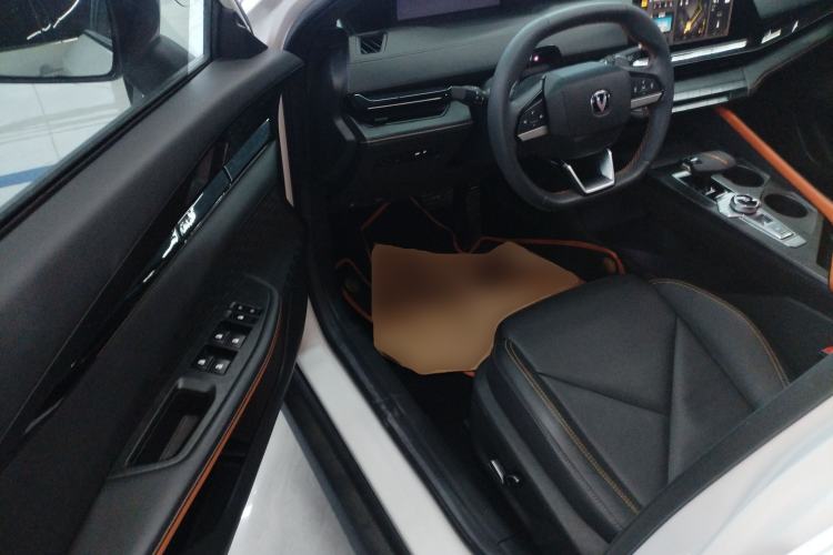 Used Changan UNI-V 2022 1.5T Prestige Version
