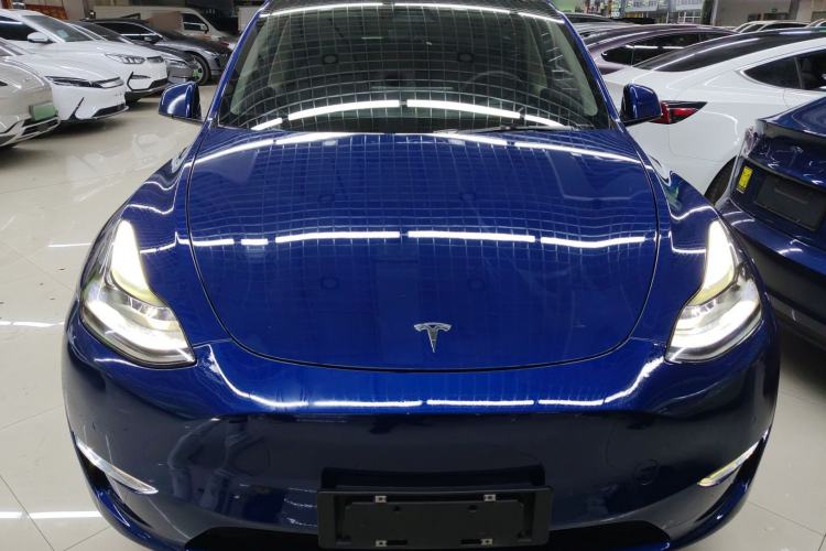 Used Tesla Model Y 2021 Long-Range All-Wheel-Drive Version
