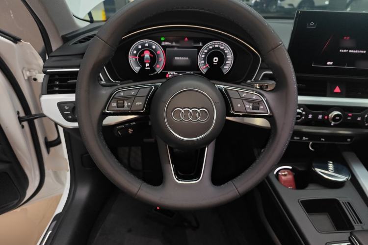 Used Audi A4L 2022 40 TFSI Fashion Dynamic Model
