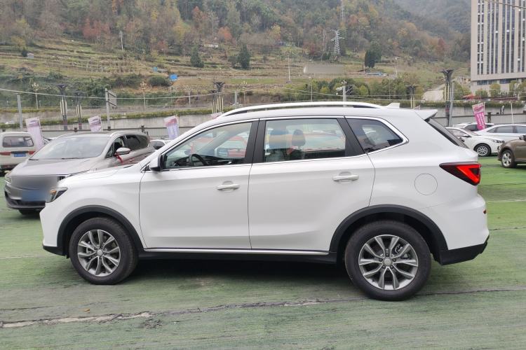 Used Roewe RX5 2023 PLUS 330TGI Automatic Trendsetting Smart Edition
