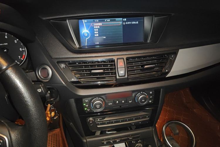 Used BMW X1 2014 sDrive18i Leading Model
