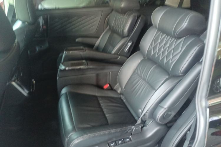 Used Honda Elysion 2019 2.0L Hybrid Luxury Edition
