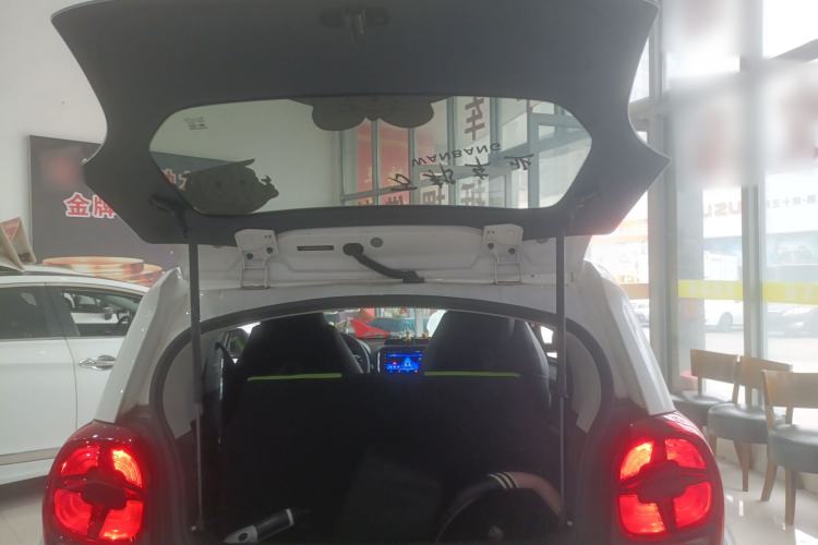 Used Roewe Clever 2021 302 km New Four-Seater Super-Efficient Version
