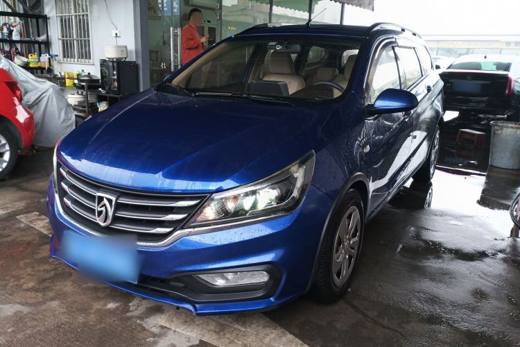 Used Baojun 310W 2017 1.5L Manual Comfort Version China V