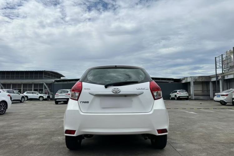 Used Toyota YARiS L 2016 1.5G Automatic XunSu Model with Sunroof
