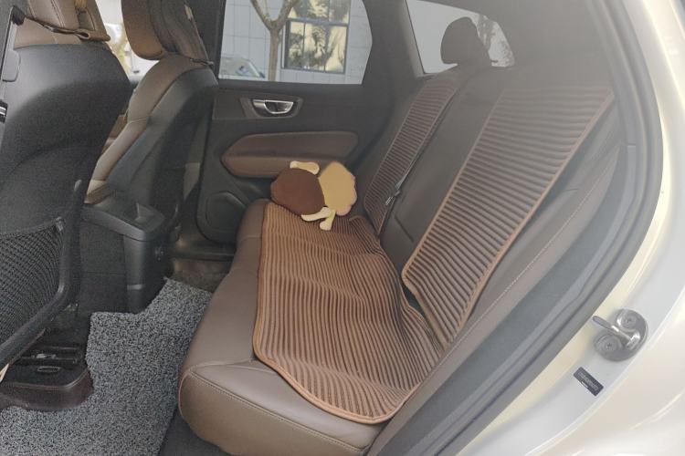 Used Volvo XC60 New Energy 2023 T8 Plug-in Hybrid Long-Range All-Wheel Drive Smart Luxury Edition
