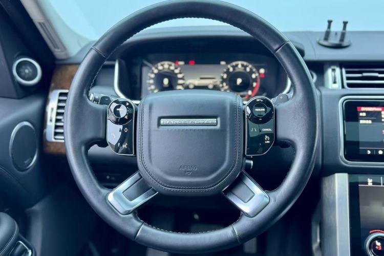 Used Land Rover Range Rover 2022 3.0 L6 360 PS Grand Edition
