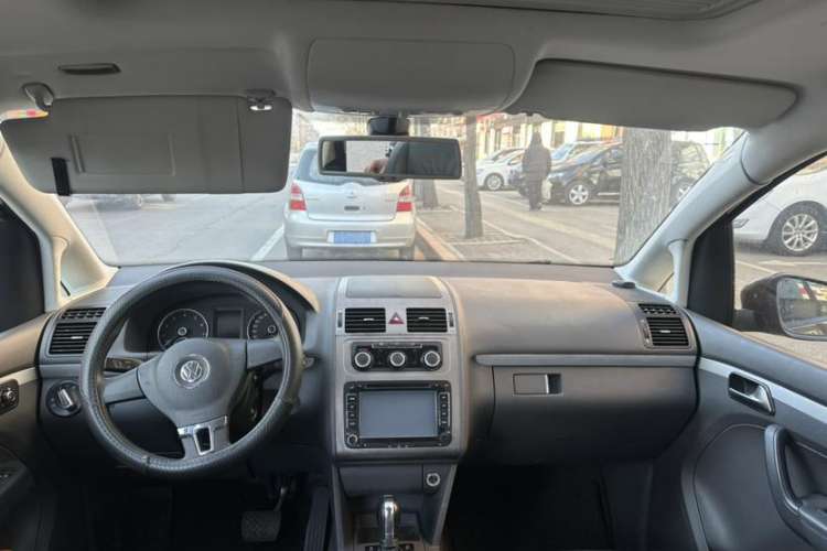 Used Volkswagen Touran 2013 1.4T DSG Comfort Edition 5-Seater
