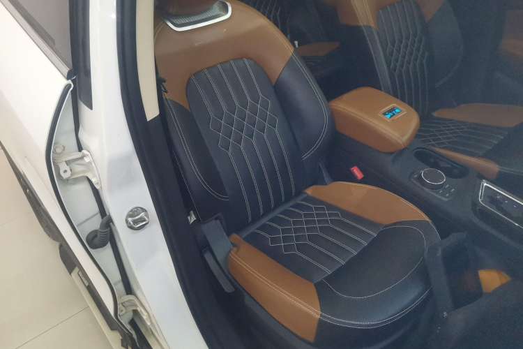 Used Soueast DX7 2018 1.5T Automatic Glory Edition
