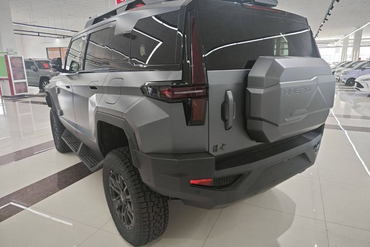 Used  917 2023 Range-Extended Founder Edition
