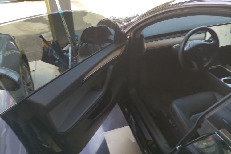 Used Tesla Model Y 2021 Standard Range Rear-Wheel Drive Version
