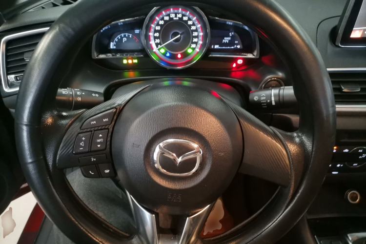 Used Mazda Mazda 3 Axela 2016 Sedan 1.5L Automatic Luxury Model