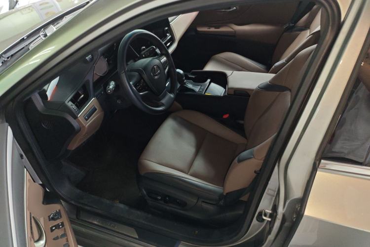 Used Lexus ES 2025 200 Premium Edition