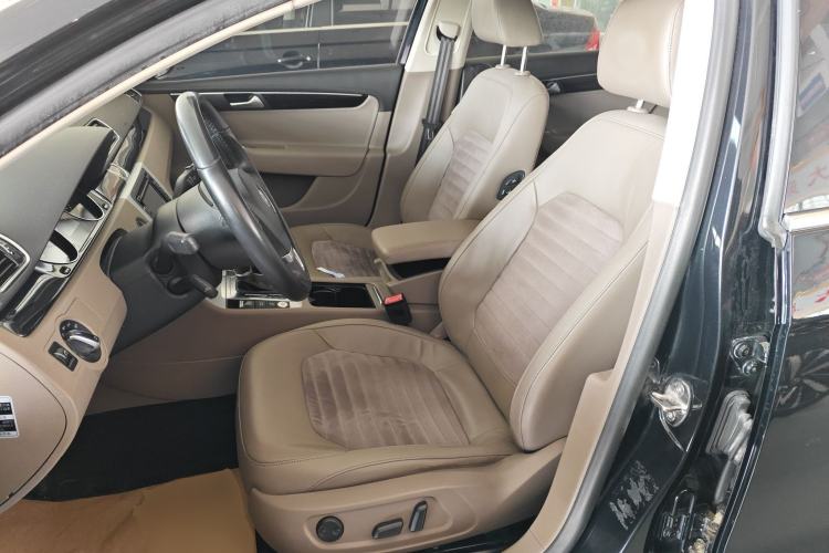 Used Volkswagen Magotan 2016 1.8TSI Luxury Comfort Model