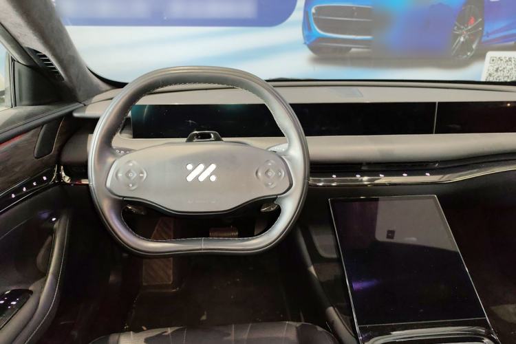 Used  L7 2022 Dynamic Model
